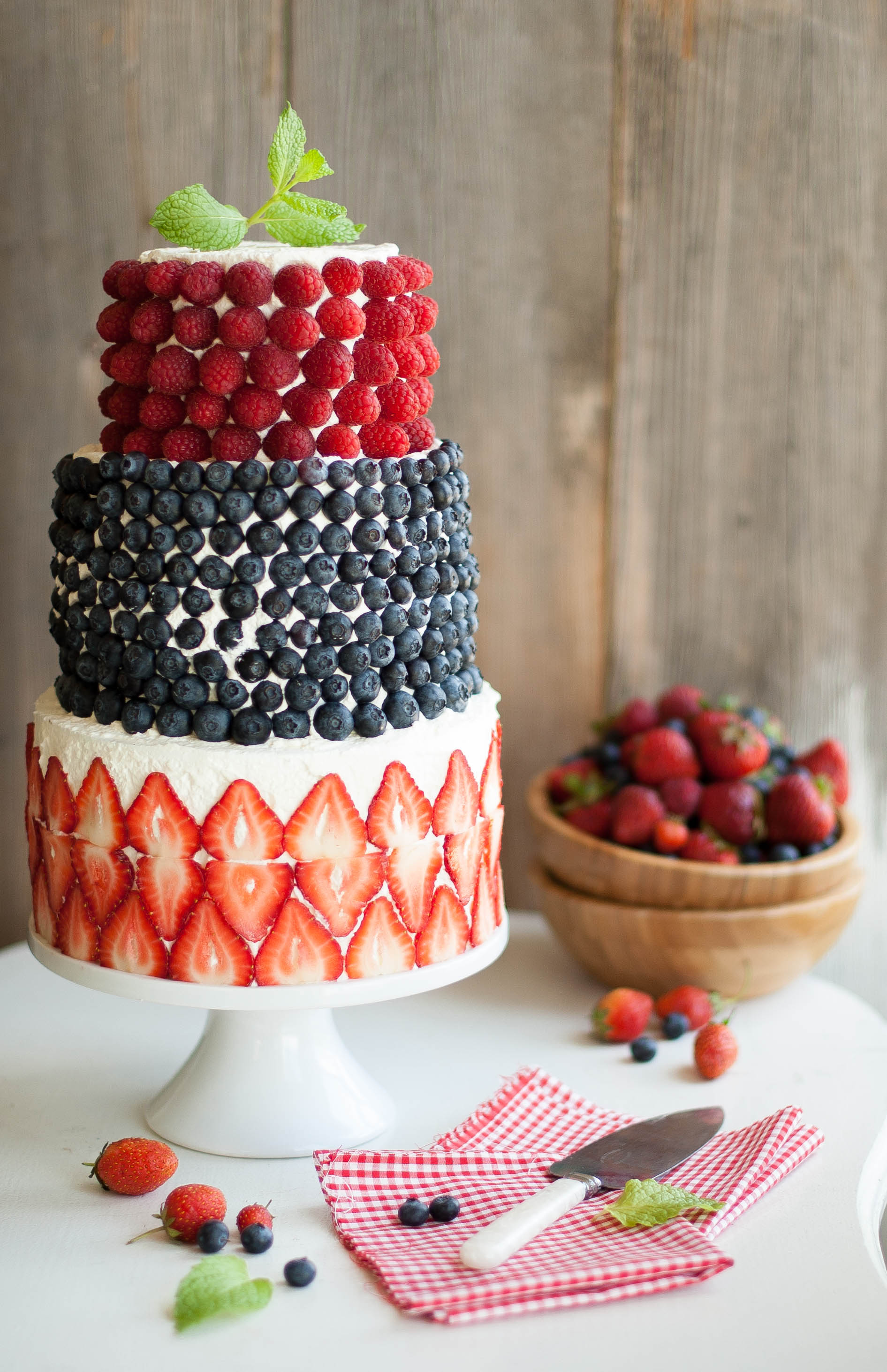 How to sugar branches and berries for cakes and cupcakes » The Hutch Oven