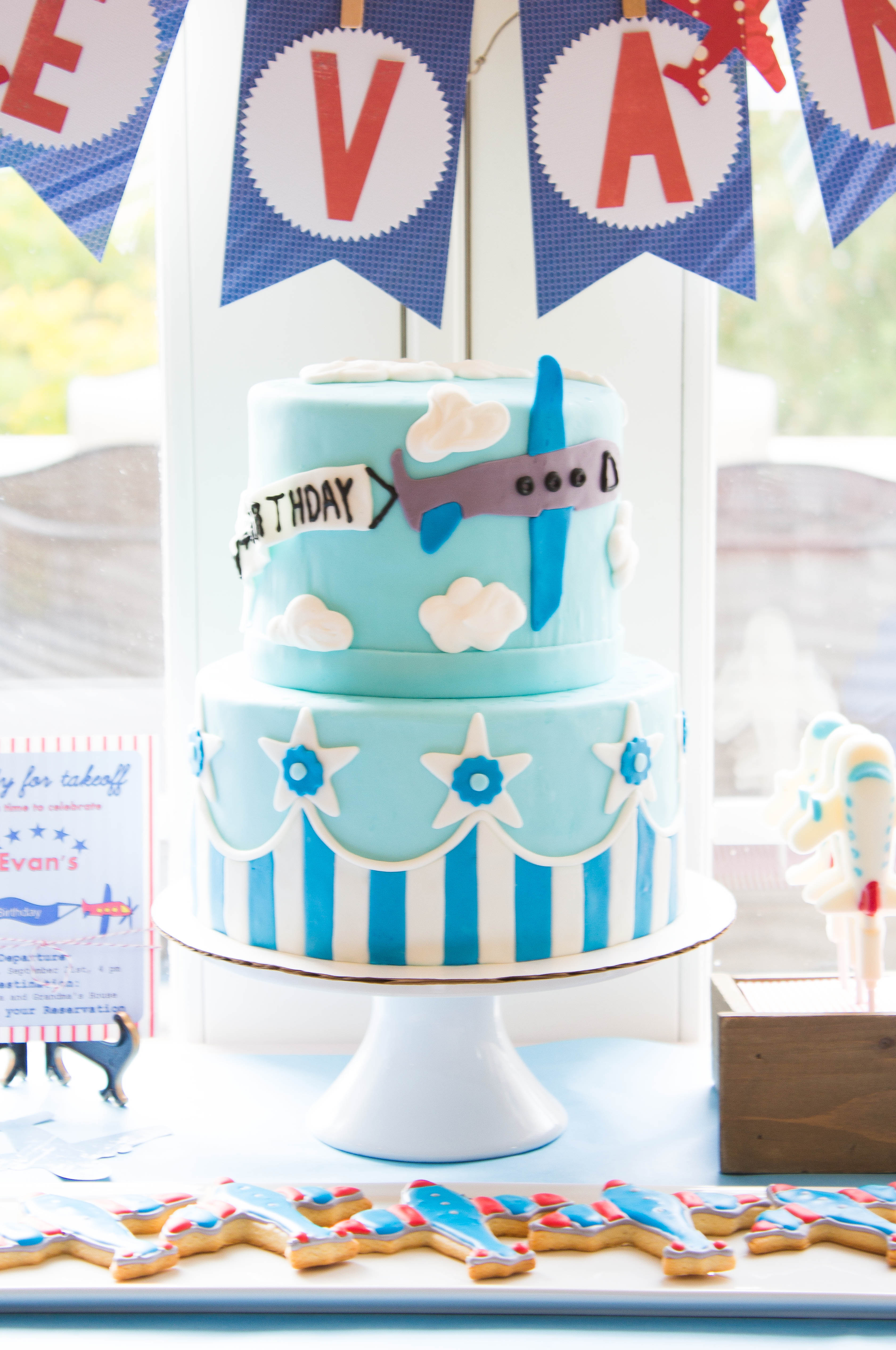 Airplanes Cake - 1121 – Cakes and Memories Bakeshop