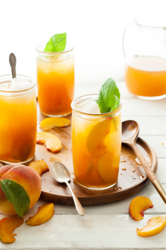 Immune-Boosting Peach Iced Tea